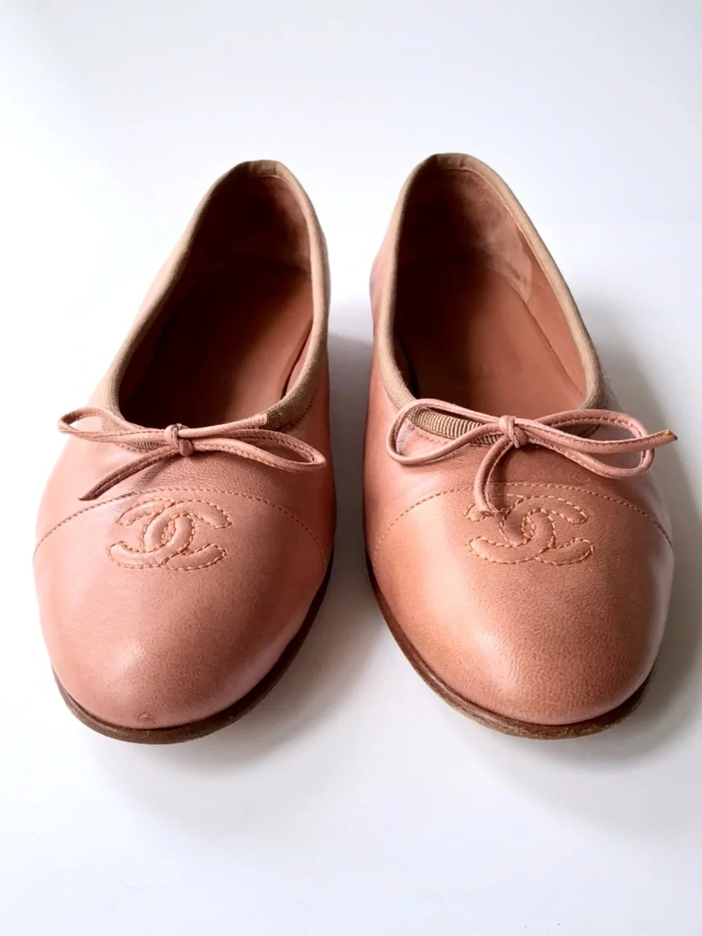 CHANEL Leather CC Cap Toe Ballet Flats with Bow in Orange / Tan Lambskin 38